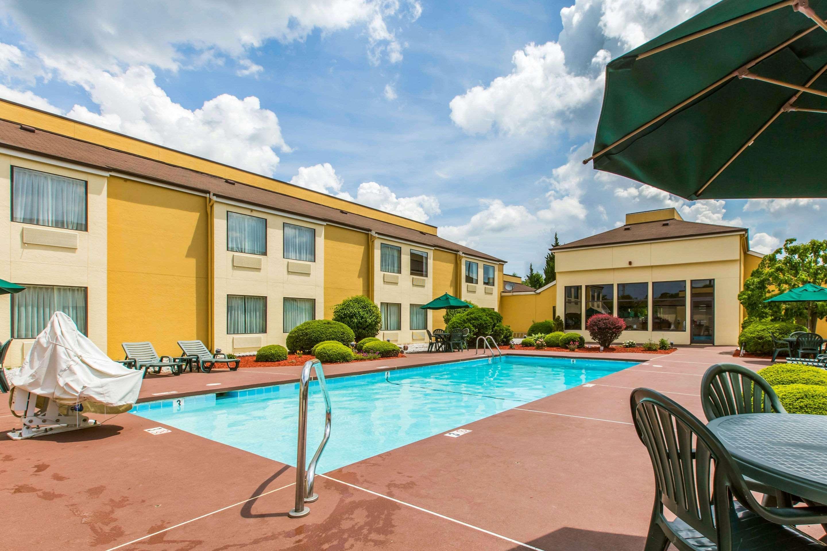 Quality Inn West Of Asheville Canton Kültér fotó